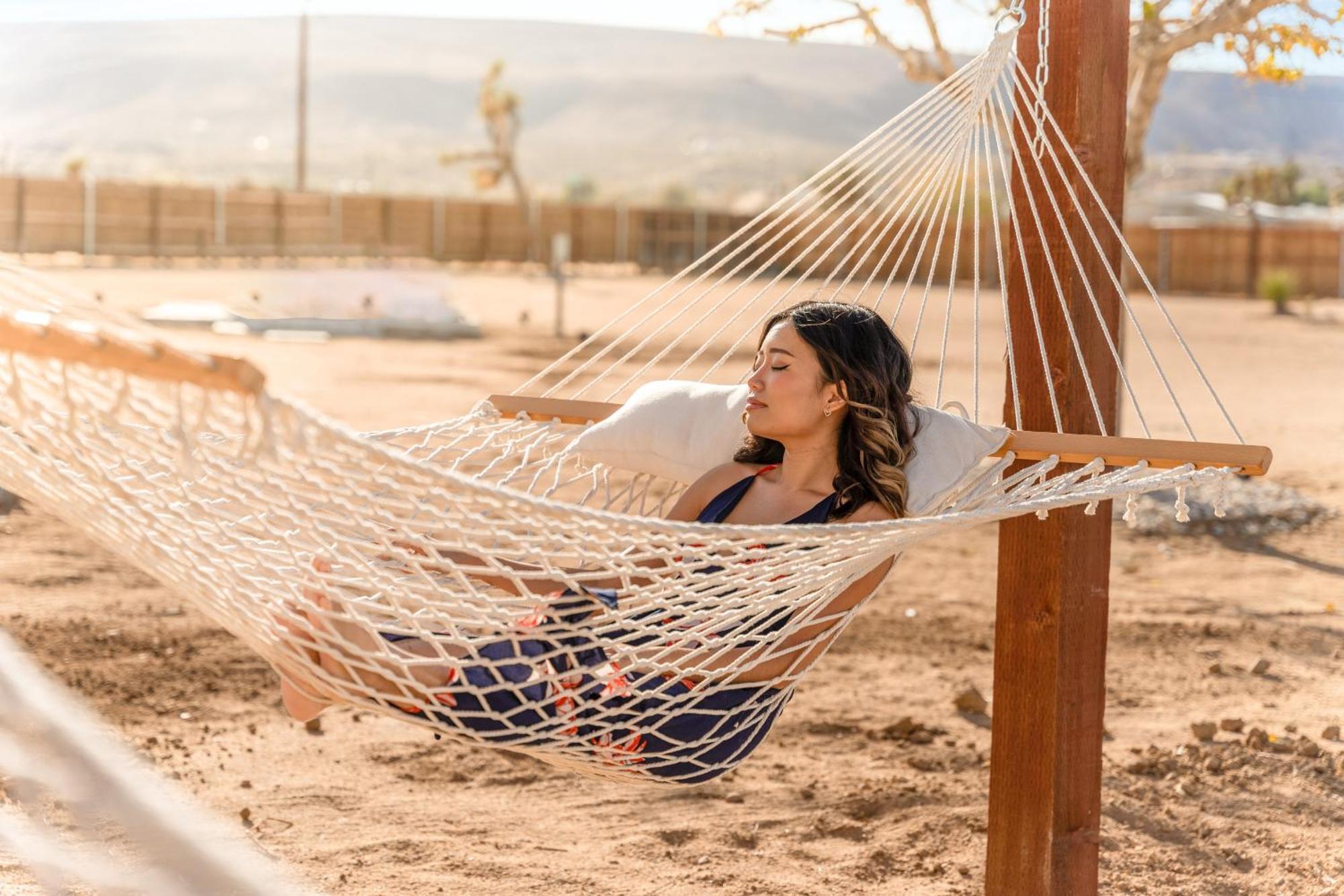 Private Jt Cabin - Ev L2 Station, Hammocks, Fire Pit, Bbq, Bocce Ball, Cornhole Yucca Valley Εξωτερικό φωτογραφία
