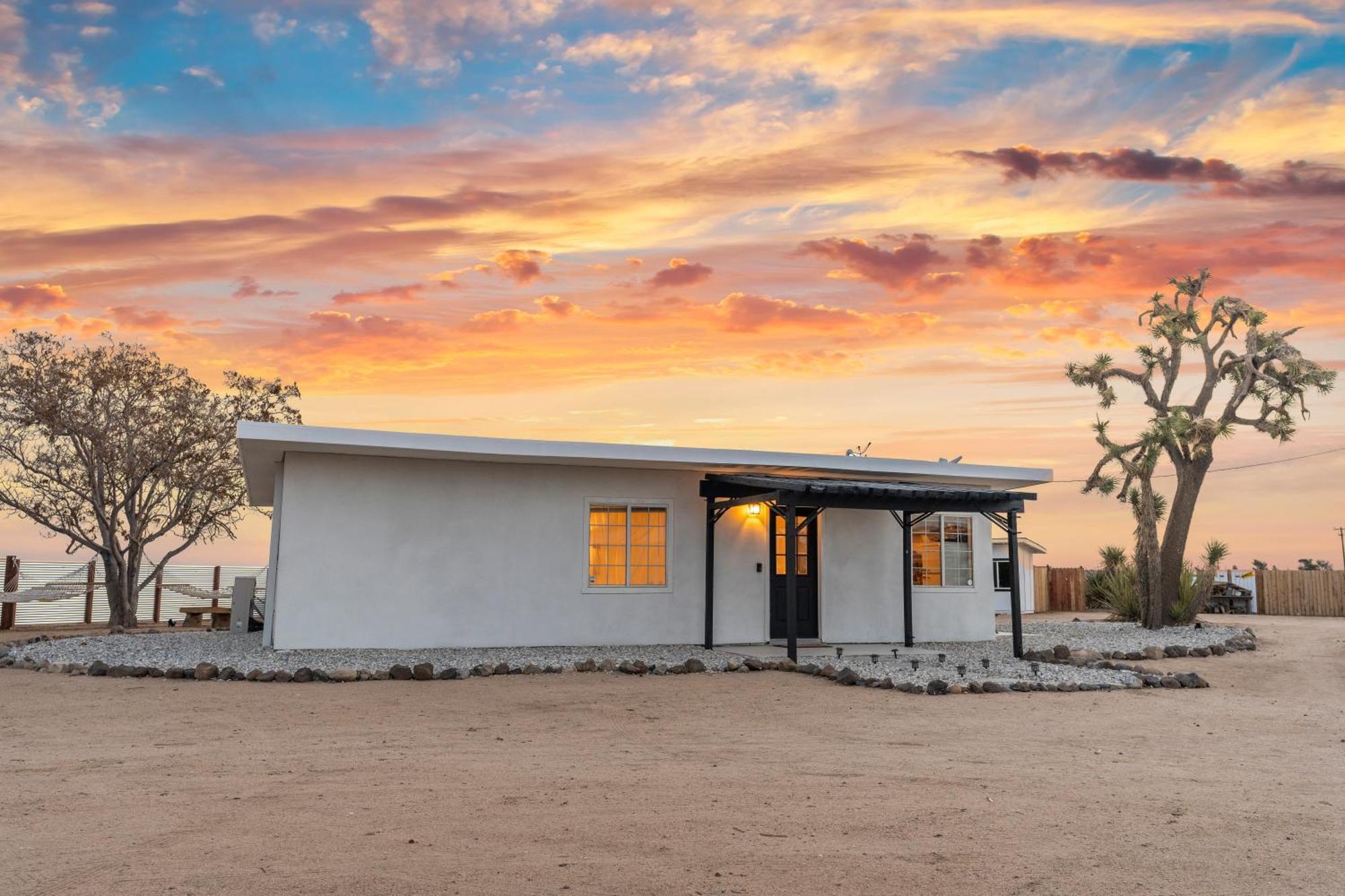 Private Jt Cabin - Ev L2 Station, Hammocks, Fire Pit, Bbq, Bocce Ball, Cornhole Yucca Valley Εξωτερικό φωτογραφία
